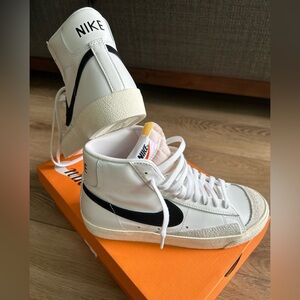 Nike Blazer Mid ‘77